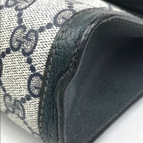 SOLD 🔴 🌟 Authentic Gucci pouch - Picture 5 of 9